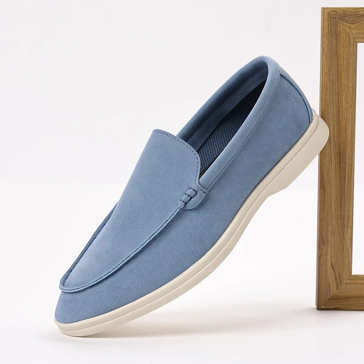 Klassikalised sametist Loaferid