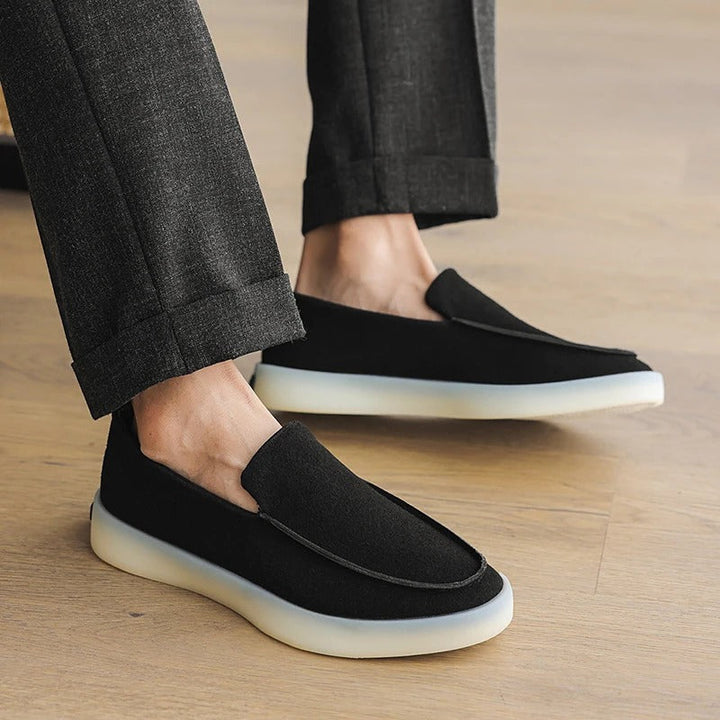 Klassikalised sametist äri Loaferid