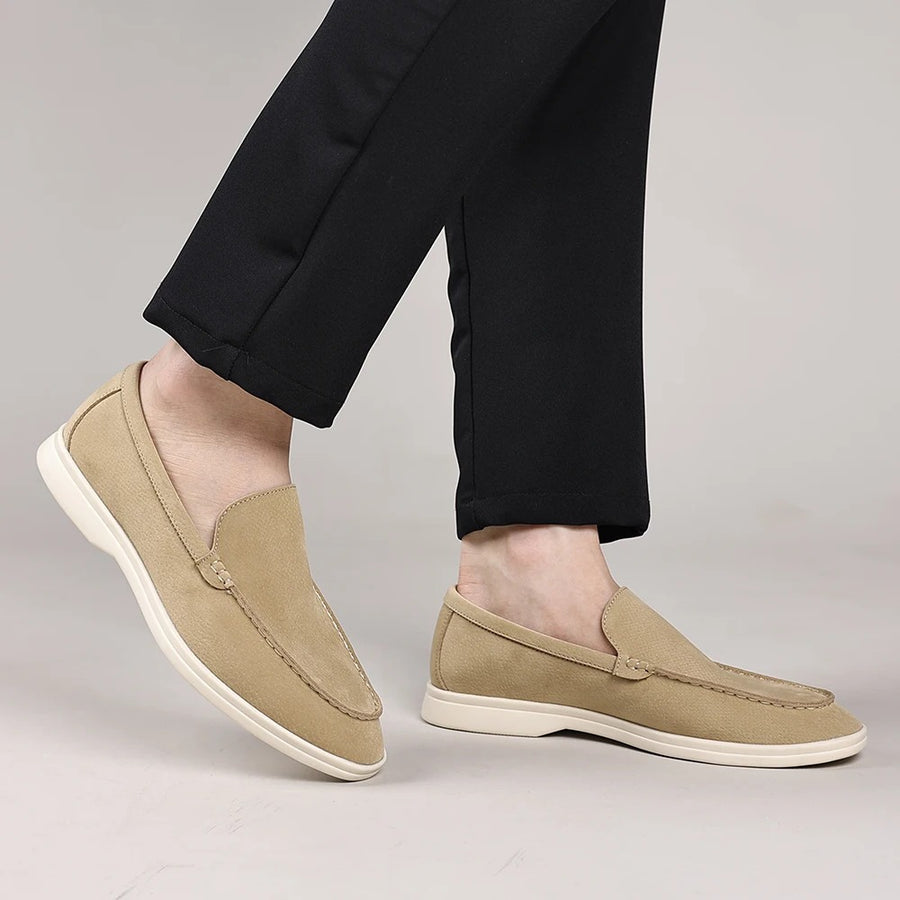 Klassikalised suede Loafers