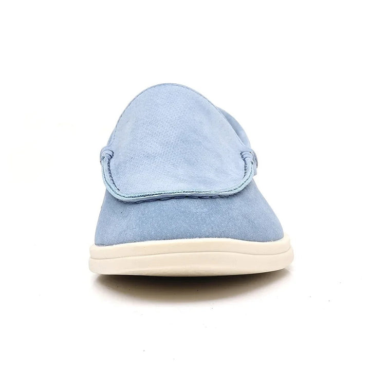 Klassikalised sametist Loaferid