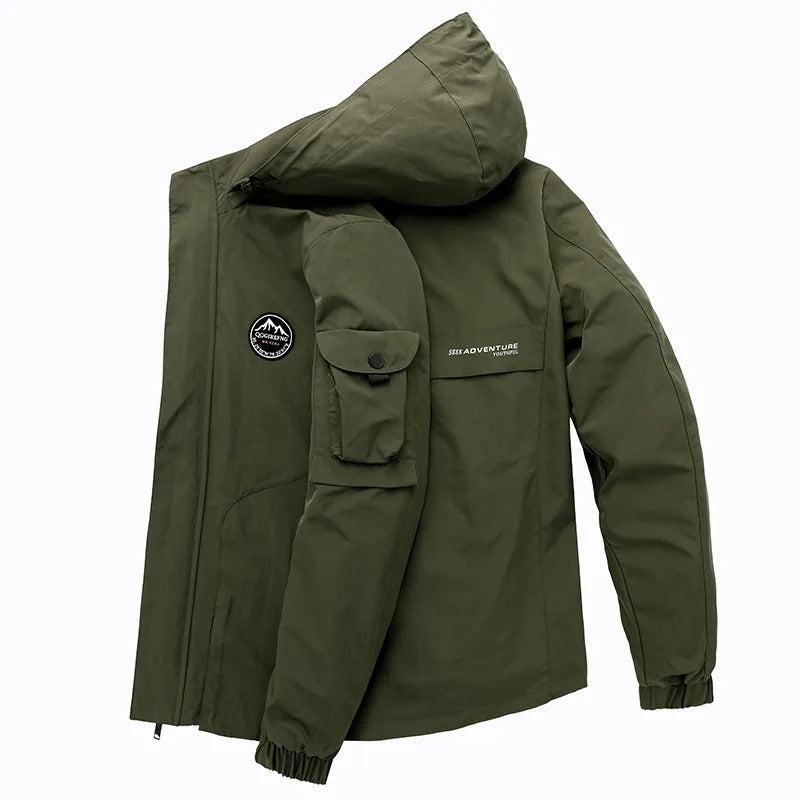 Elegantne militaarne talvejakk