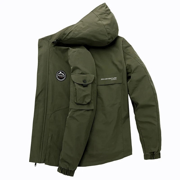 Elegantne militaarne talvejakk