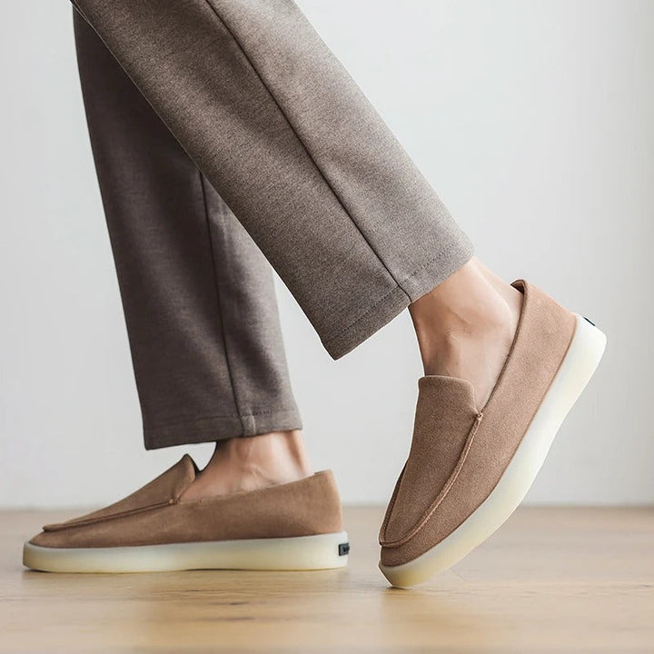 Klassikalised sametist äri Loaferid