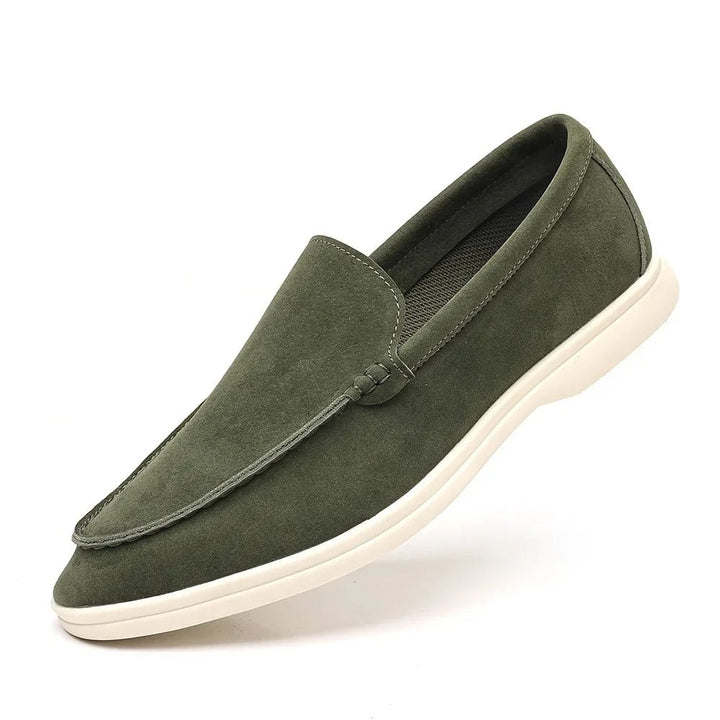 Klassikalised sametist Loaferid