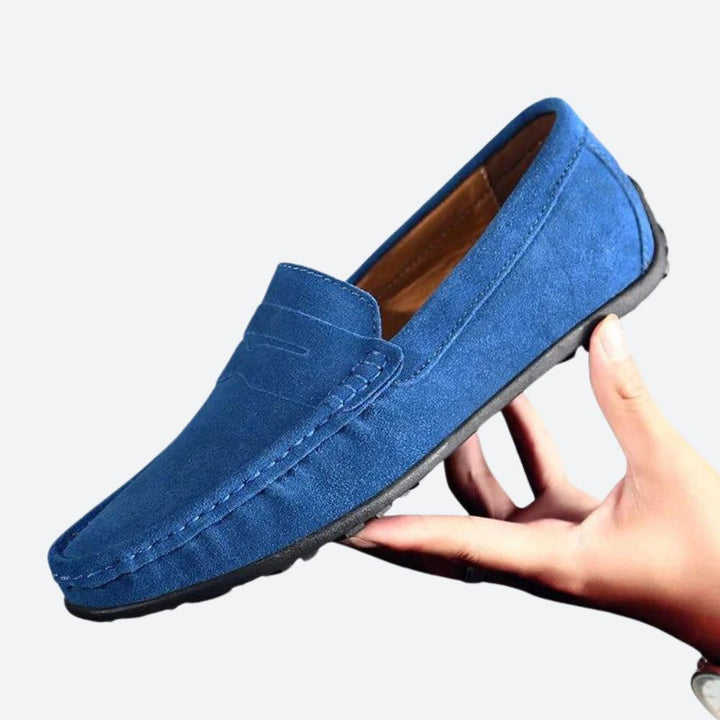 Klassikalised nahast loafers